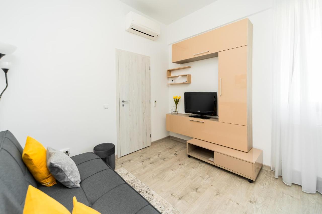 Panorama View Apartment 2Km To Palas Яш Екстериор снимка
