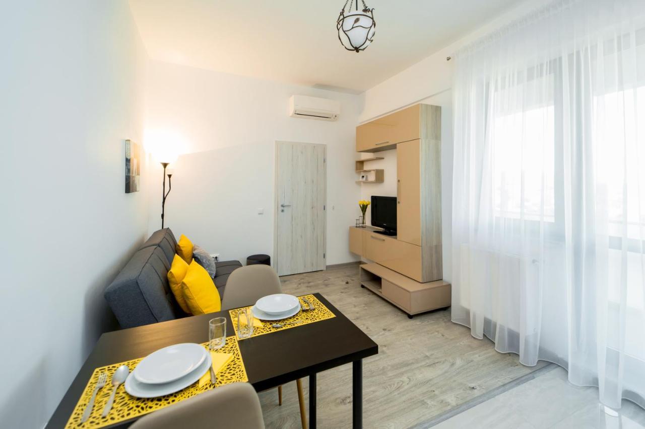 Panorama View Apartment 2Km To Palas Яш Екстериор снимка
